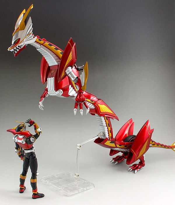 S.H.Figuarts 仮面ライダー 龍騎サバイブ ドラグランザー フィギュア